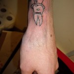 tatuagem dentista 51